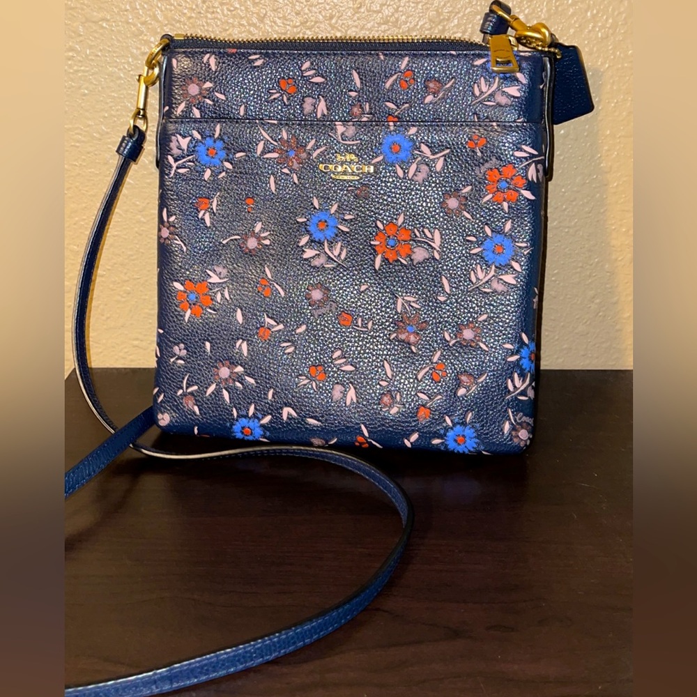 Coach crossbody purse